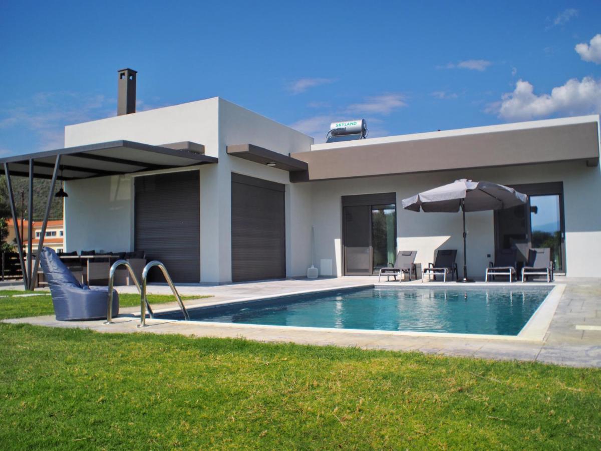 Nostos Luxury Villas With Private Pool In 纳弗帕克托斯 外观 照片
