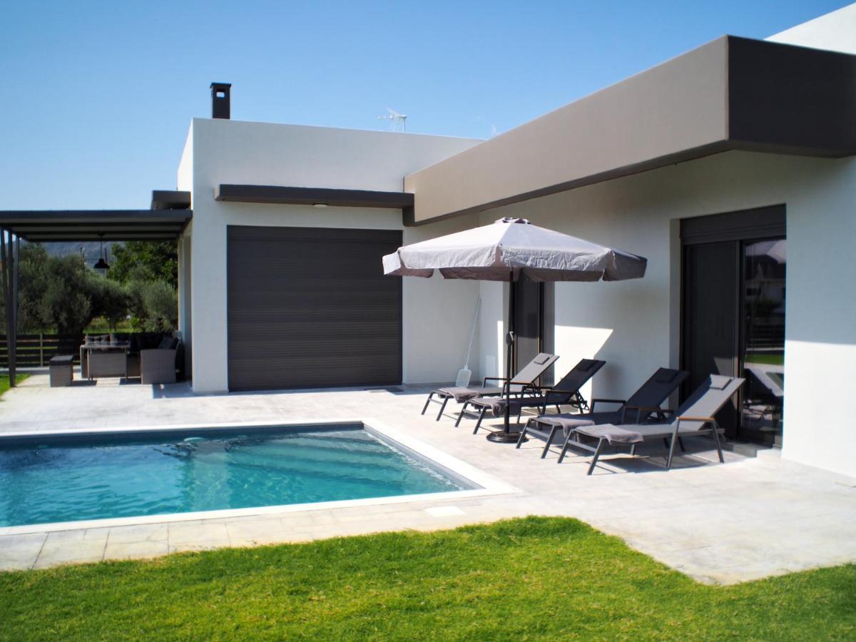 Nostos Luxury Villas With Private Pool In 纳弗帕克托斯 外观 照片