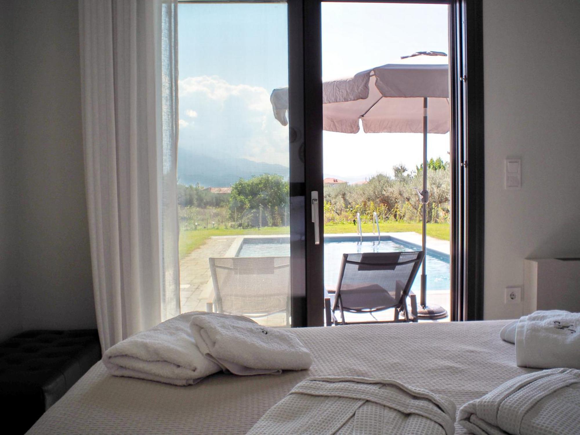 Nostos Luxury Villas With Private Pool In 纳弗帕克托斯 外观 照片